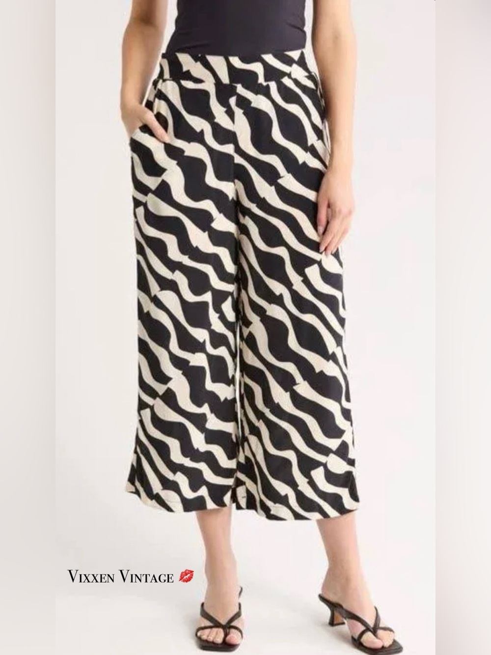 TAHARI HIGH WAISTED ABSTRACT WIDE LEG PALAZZO PANTS IN BLACK/IVORY ABSTRACT